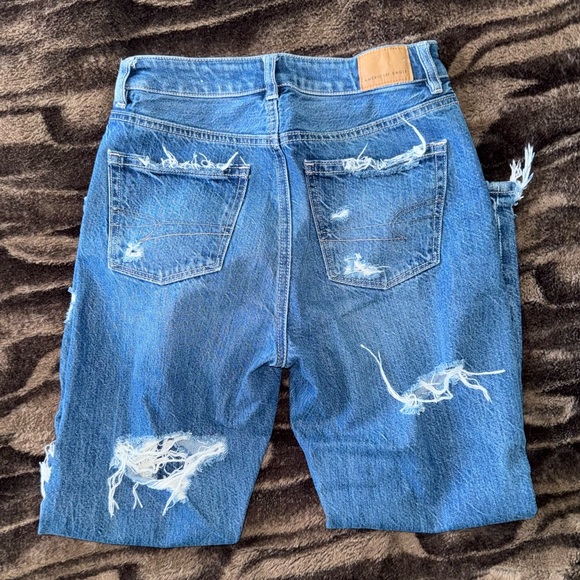 American Eagle Ripped Mom Jean - Picture 6 of 12